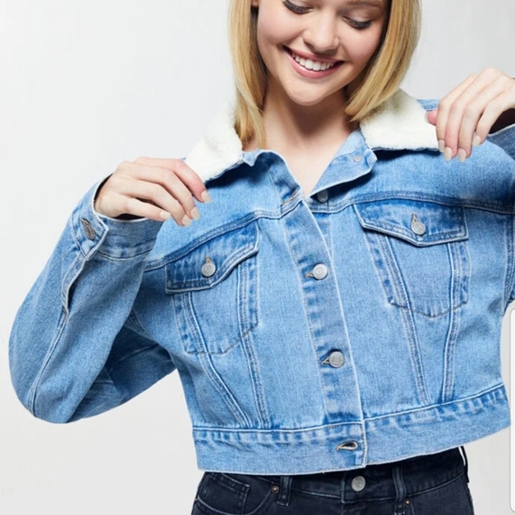 🆕️ PacSun Sherpa Cropped Trucker Jacket - Picture 3 of 6